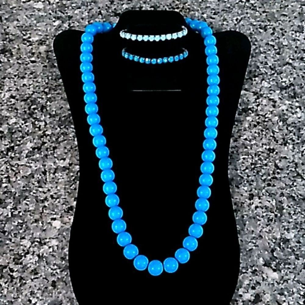 Claire's Turquoise Beaded Necklace/Bracelets.